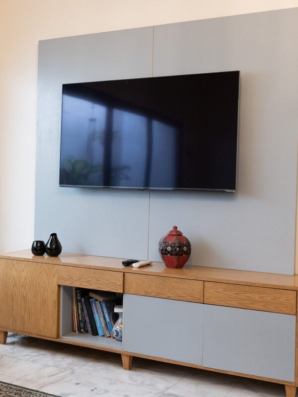 Minimalist TV Unit